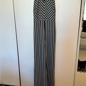 Banana republic size 4 NWT blue and white jumpsuit